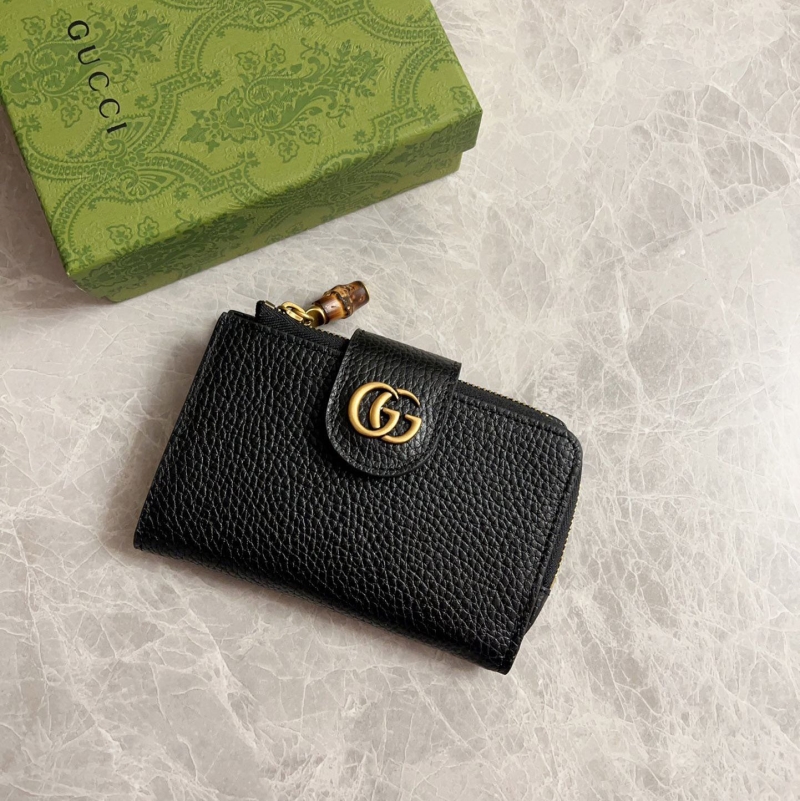 G*u*i wallets & purse